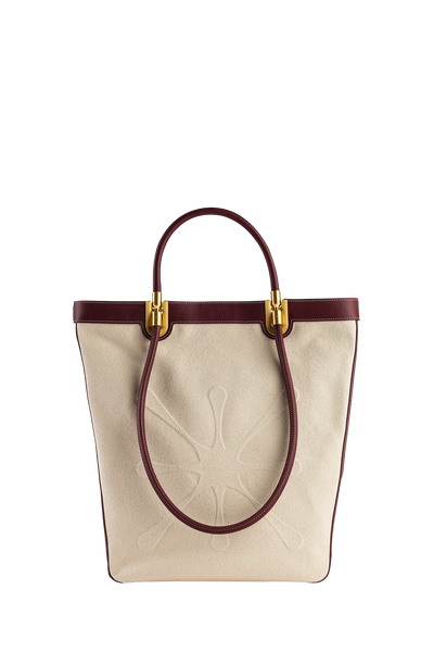 Premium designer bag, crafted with refined craftsmanship and high-quality materials, designed to blend timeless luxury with modern functionality for daily elegance.